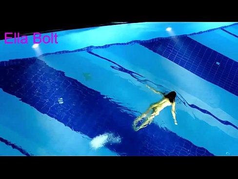 ❤️ Não consigo parar de observar, jovem loira apanhada nadando nua na piscina do resort ELLA BOLT ❤❌ Sexo de qualidade em pt-br.purchasexz.top ﹏